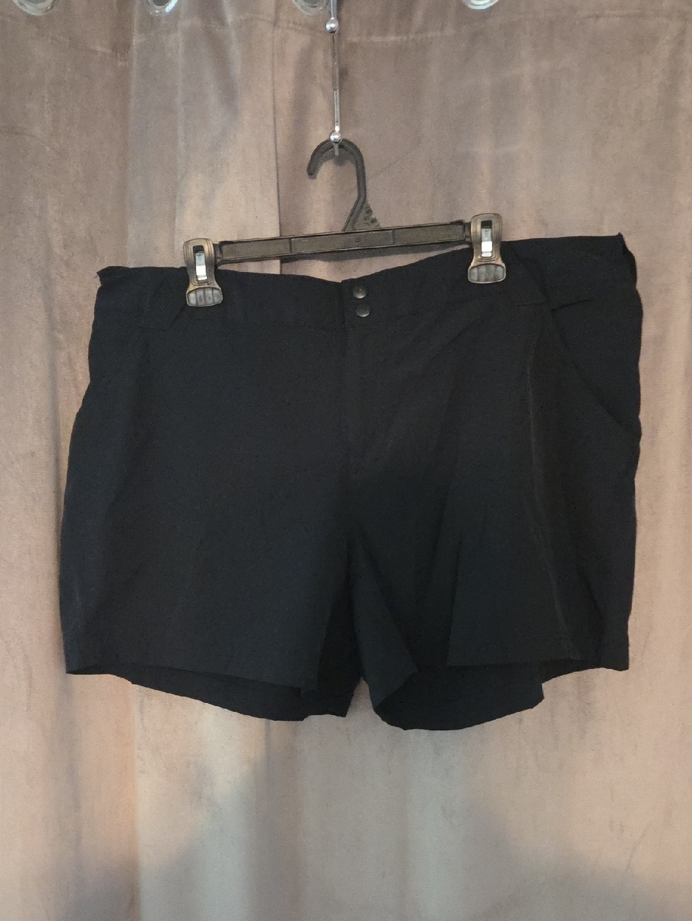 Columbia PFG Size 20W Black High-Waist Tailored Shorts